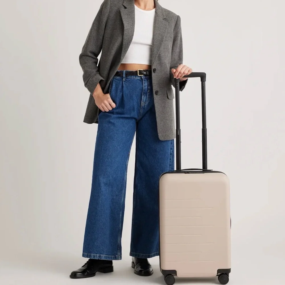 Quince Small Carryon Suitcase in Tan (no bundles)